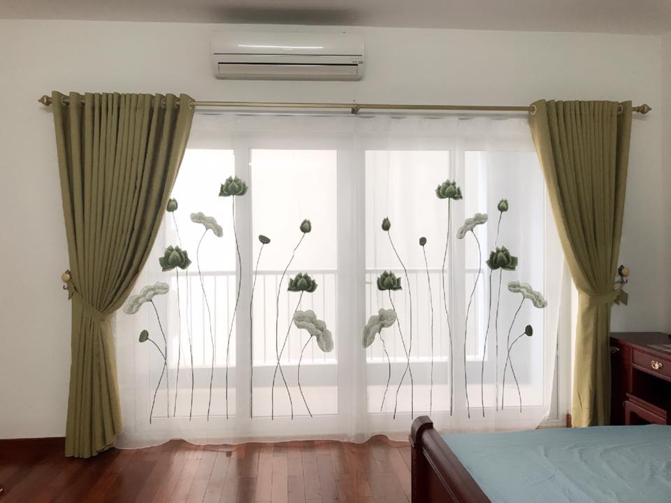 voan thêu tay hoa sen